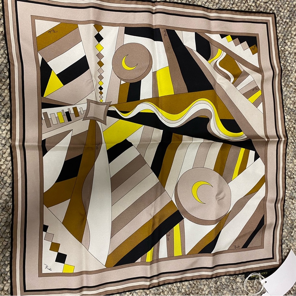 NWT Emilio Pucci Pocket Square 100% silk